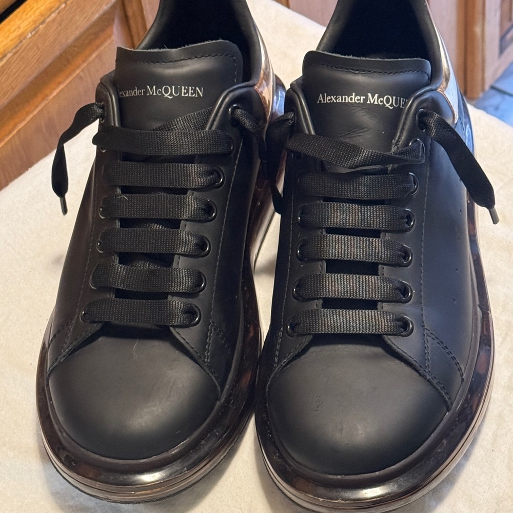 Oversized Alexander McQueen Black Leather Sneakers